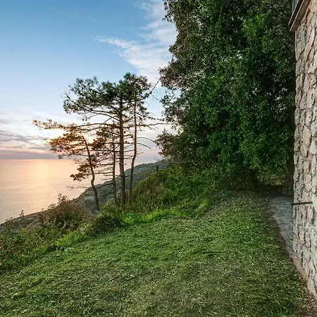 Awesome In With Wifi * ラ・スペツィア