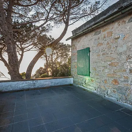 Awesome In With Wifi * ラ・スペツィア